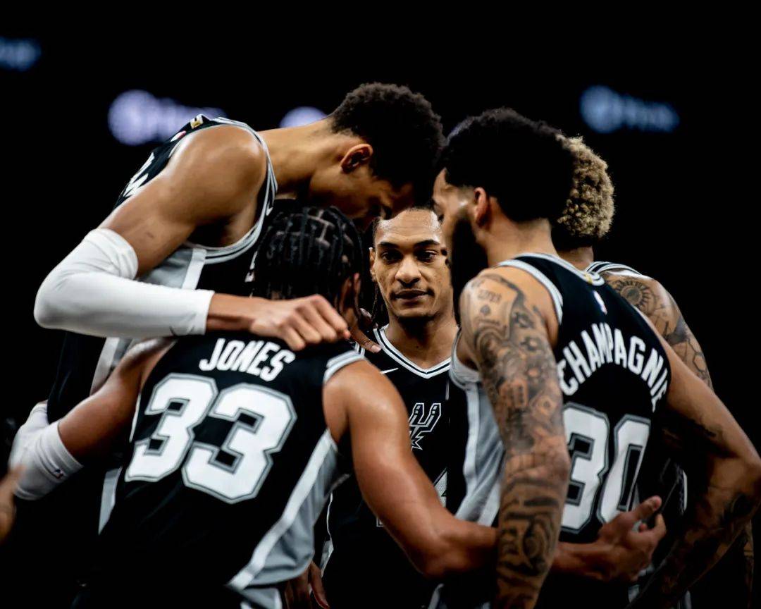 外线的欧冠 外线的欧冠